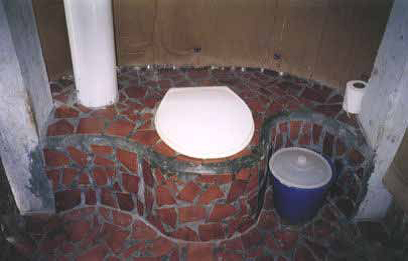 compost toilet 2  web